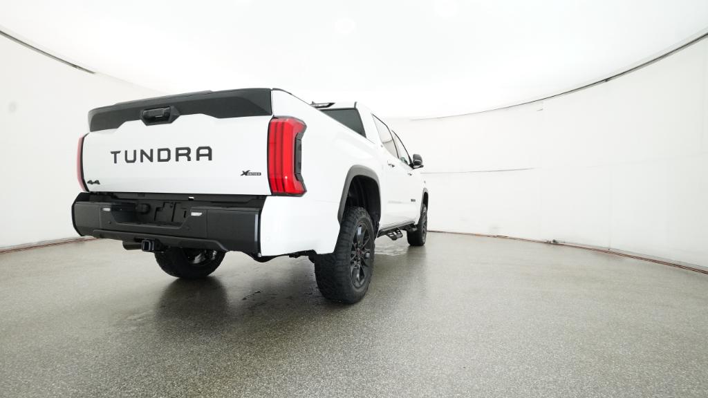 2025 Toyota Tundra SR5 CrewMax photo 15