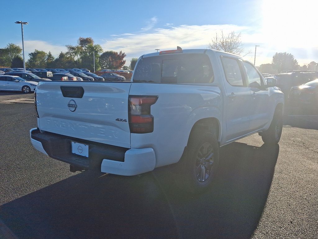2025 Nissan Frontier SV photo 4