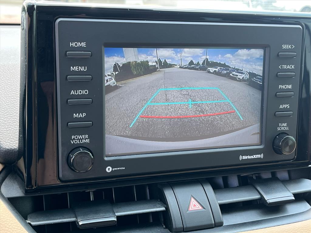 2021 Toyota RAV4 LE photo 10