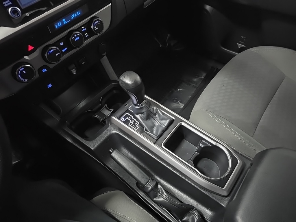 2022 Toyota Tacoma SR5 V6 photo 26