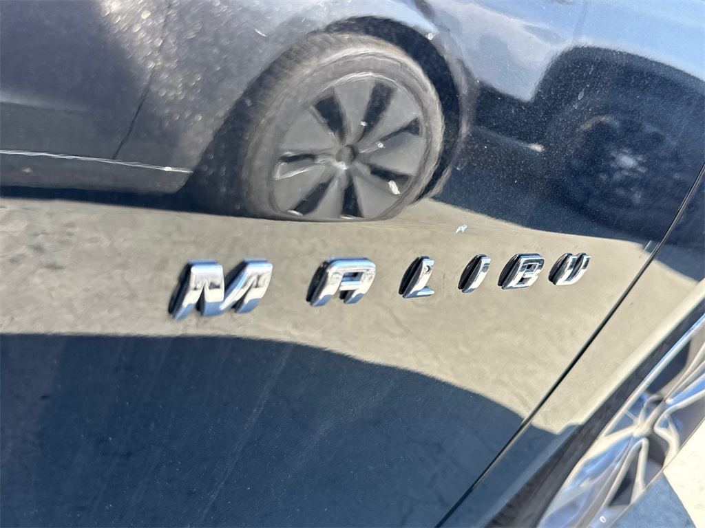 2024 Chevrolet Malibu Premier 2LT photo 3