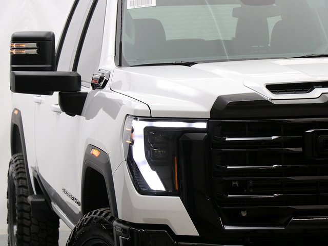2025 Gmc Sierra 2500 SLE photo 4