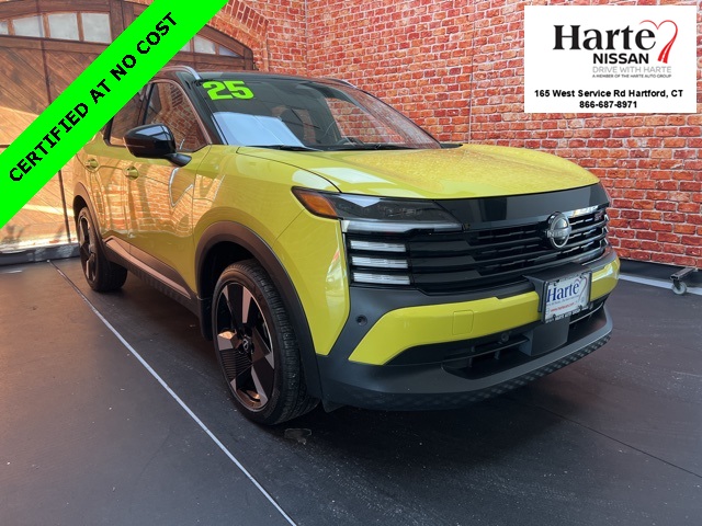 2025 Nissan Kicks SR AWD's photo