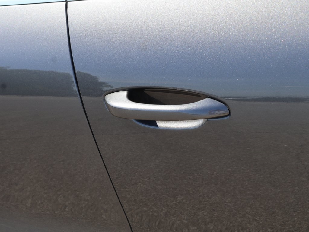 2023 Porsche Cayenne E-Hybrid photo 16