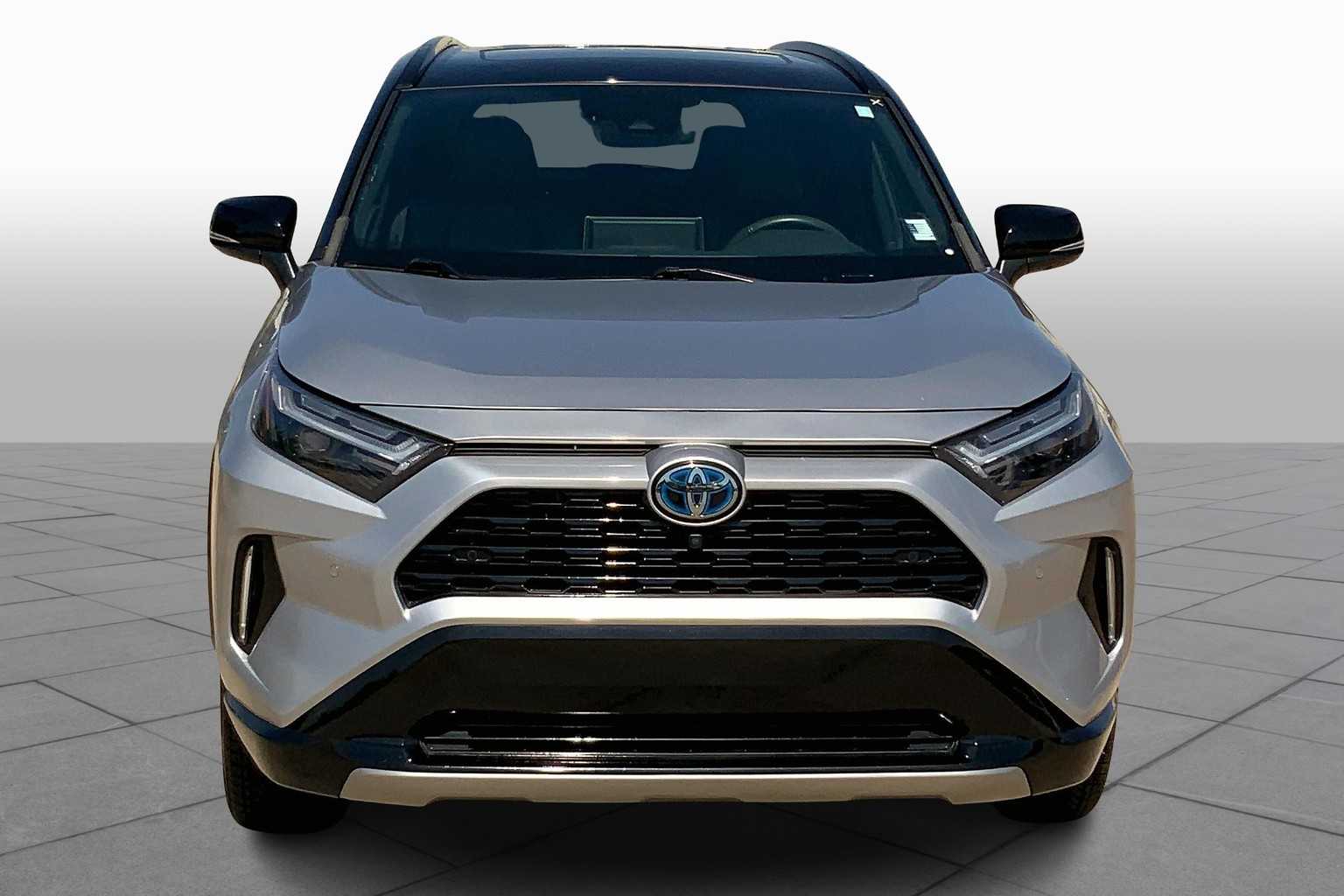 2022 Toyota RAV4 Hybrid XSE photo 3