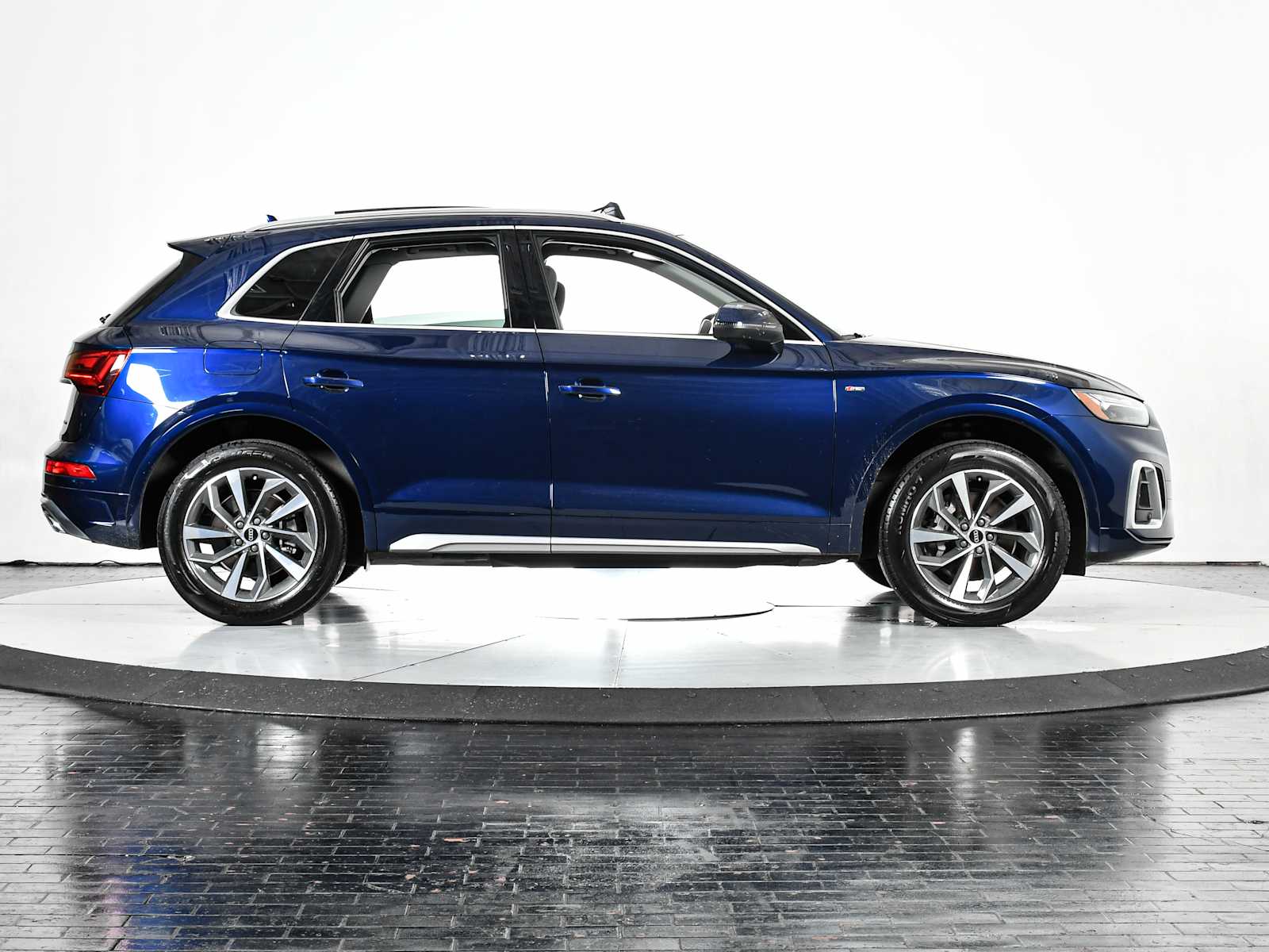 2022 Audi Q5 S line Premium Plus photo 6