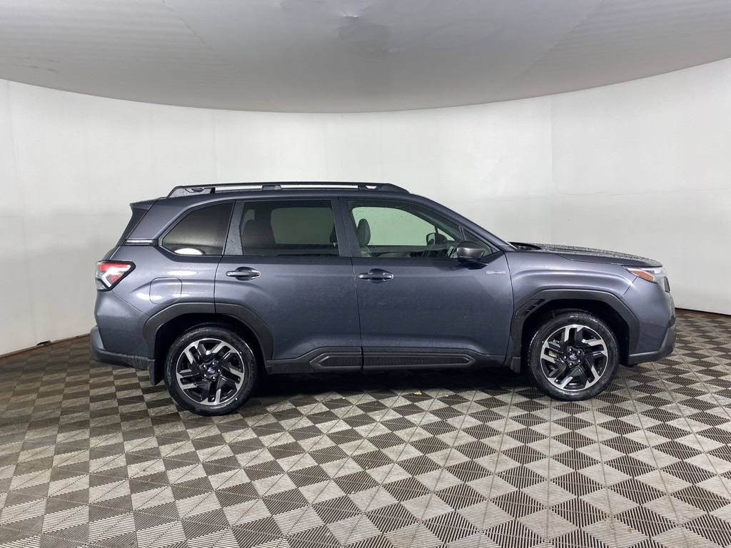 2025 Subaru Forester Limited photo 2
