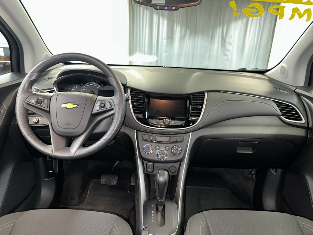 2022 Chevrolet Trax LS photo 20