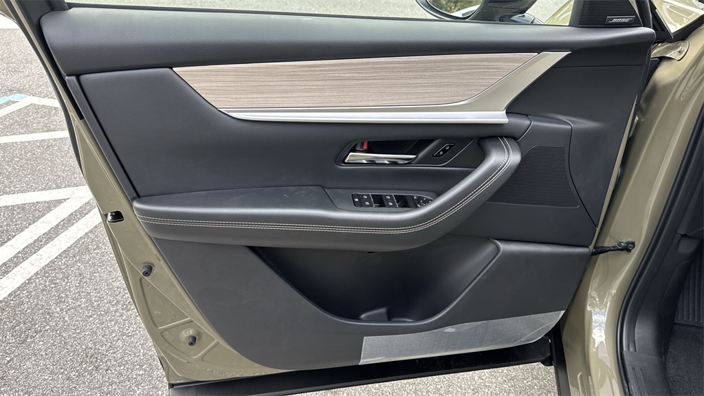 2025 Mazda CX-70 Plug-in Hybrid Premium photo 39