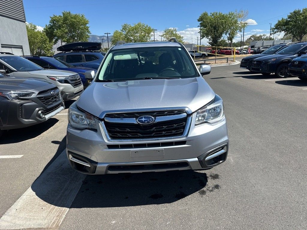 2017 Subaru Forester 2.5i Premium photo 2