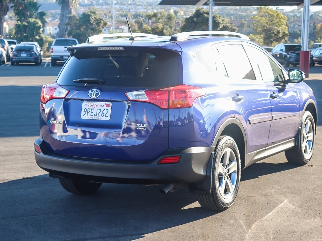 2015 Toyota RAV4 XLE photo 4