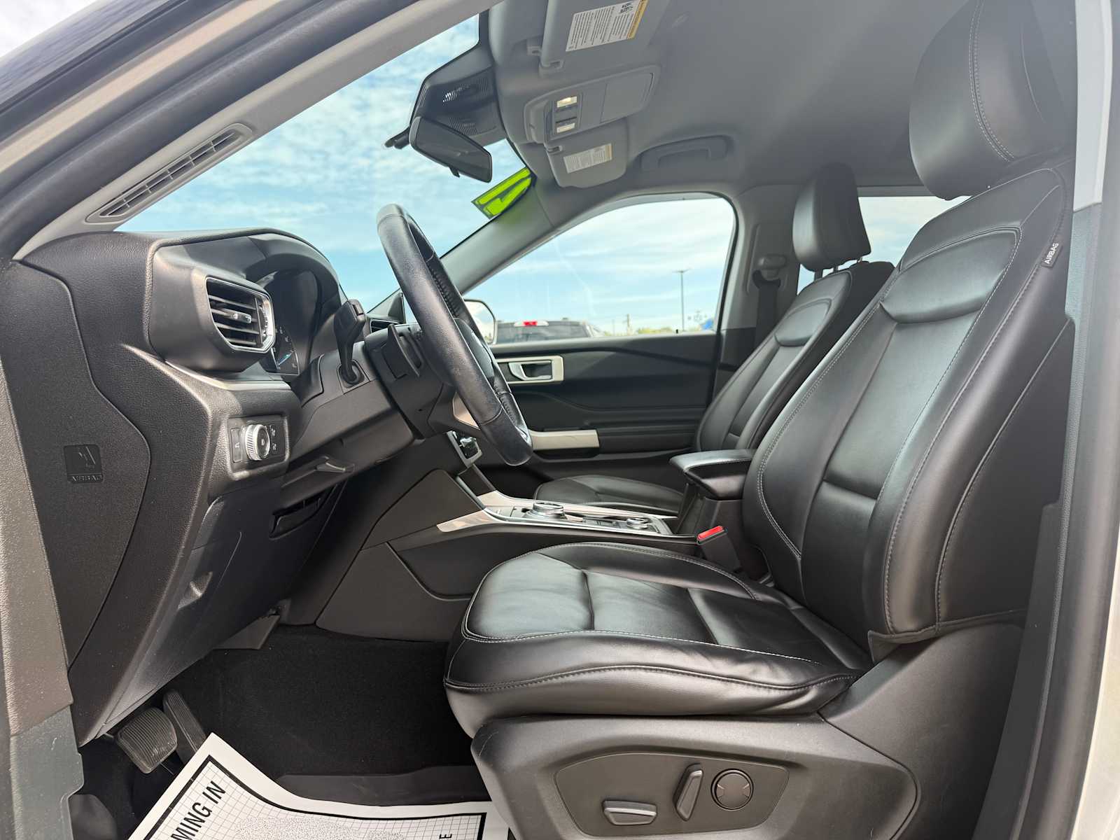 2021 Ford Explorer XLT photo 16
