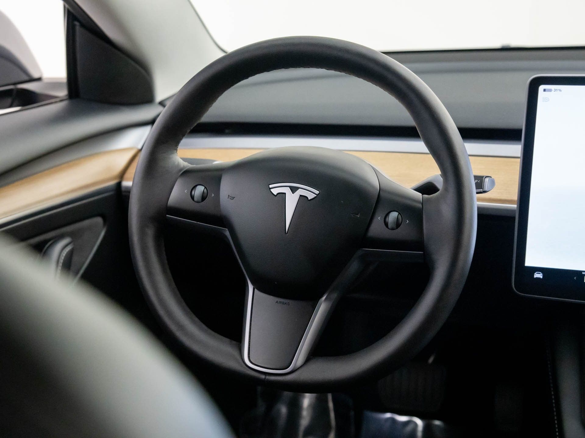 2022 Tesla Model 3 Long Range photo 10