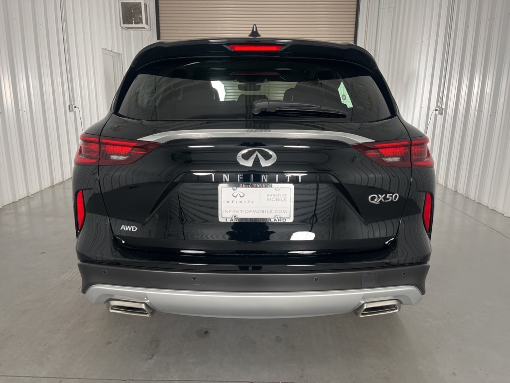 2025 Infiniti QX50 Luxe AWD photo 3