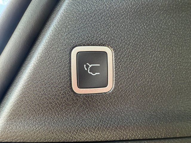 2026 Chrysler Pacifica photo 27