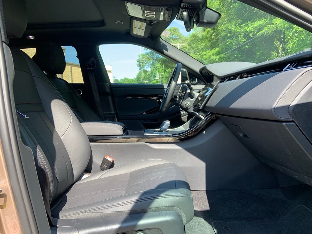 2024 Land Rover Range Rover Evoque S photo 18
