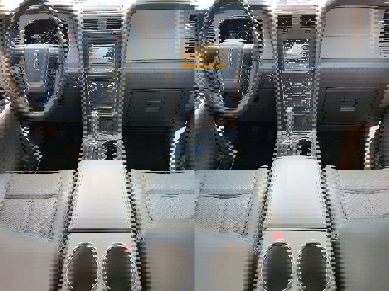 2017 Lincoln Navigator Select photo 14