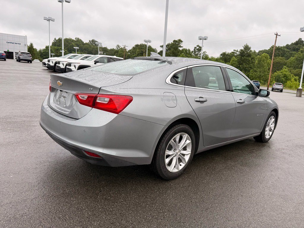 2025 Chevrolet Malibu 1LT photo 4