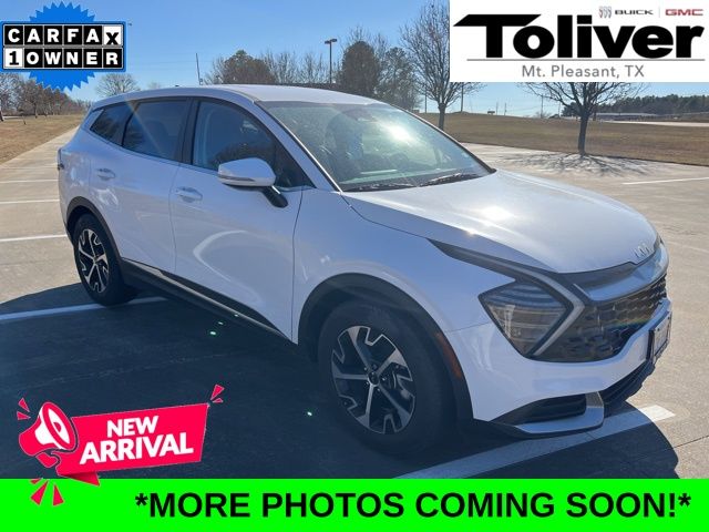 2024 Kia Sportage EX's photo