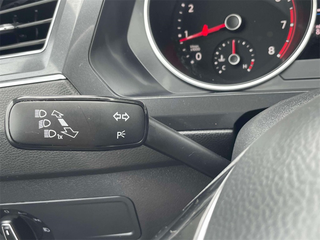 2021 Volkswagen Tiguan SE photo 22