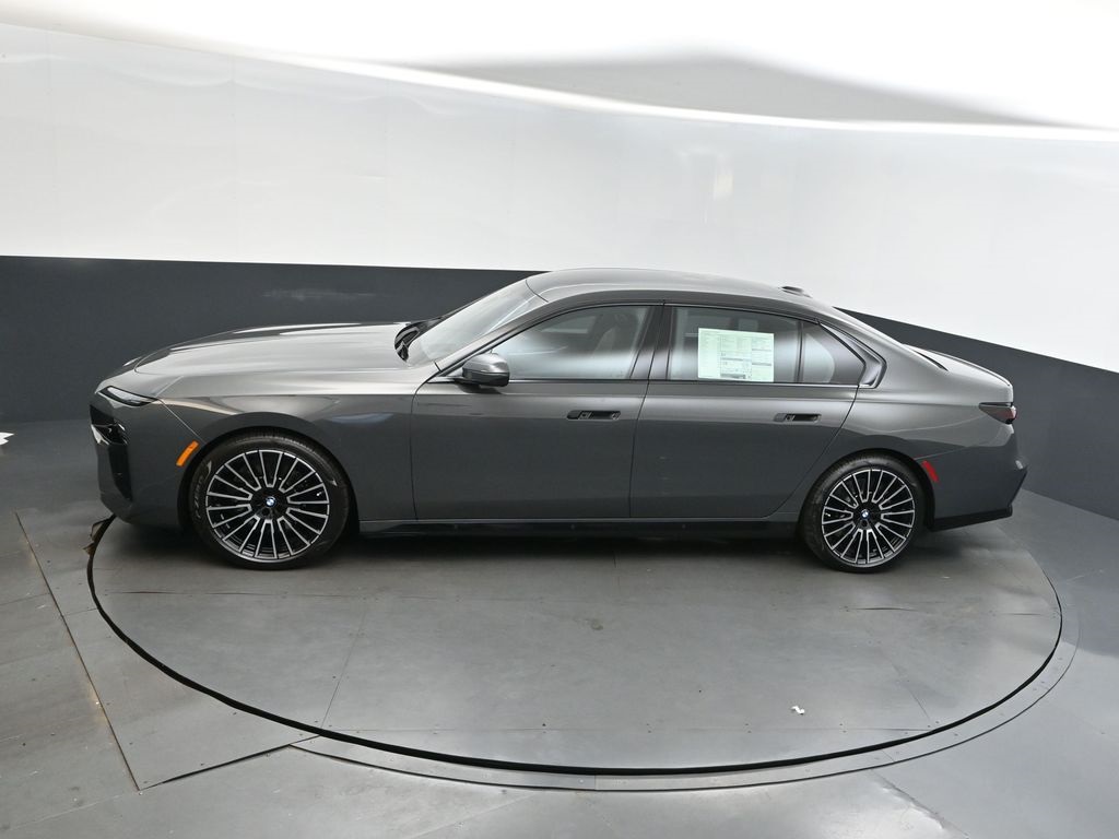 2026 Bmw 740i photo 31