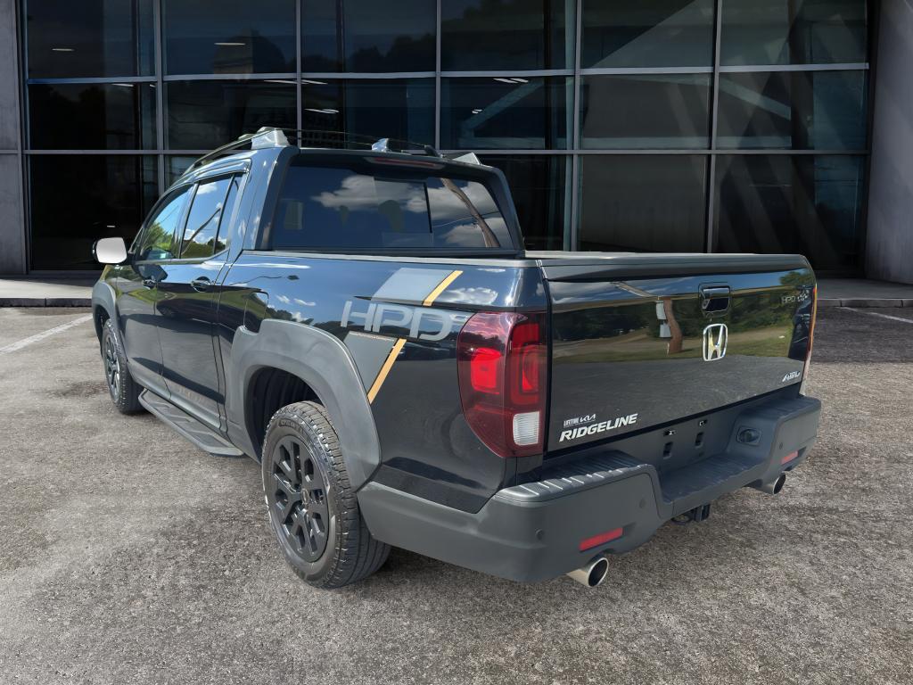 2022 Honda Ridgeline Black Edition photo 6