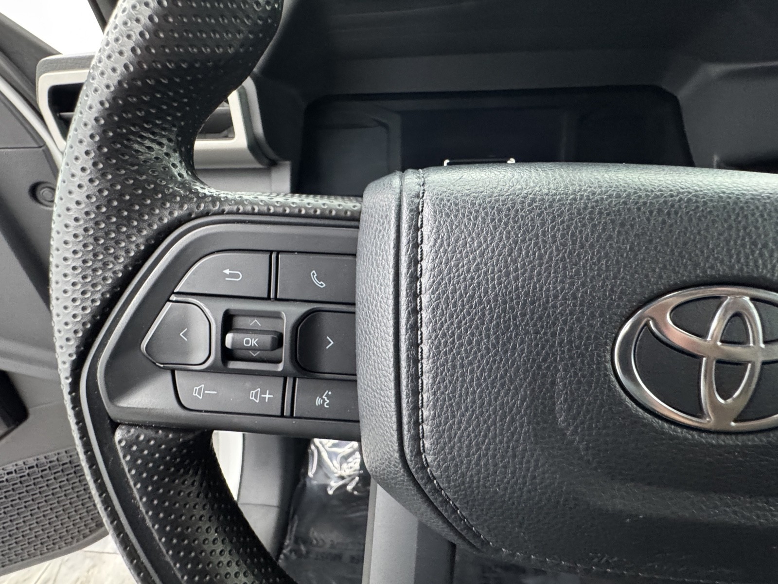 2024 Toyota Tacoma SR XtraCab photo 14