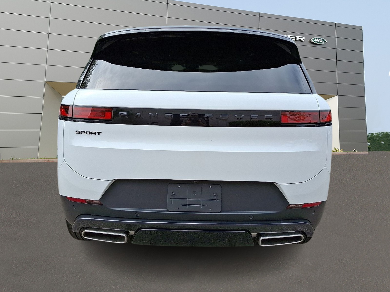 2025 Land Rover Range Rover Sport P360 SE photo 3