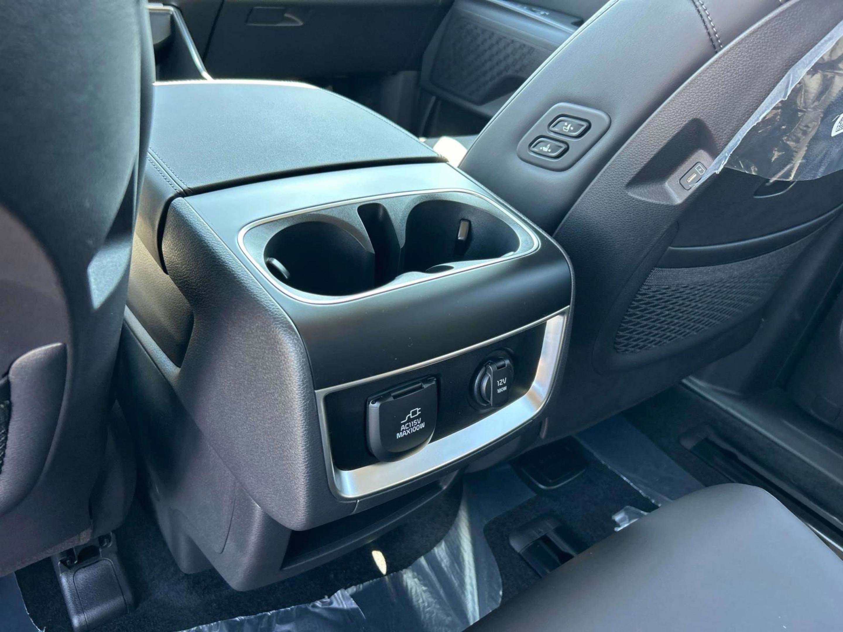 2026 Kia Carnival SX photo 18