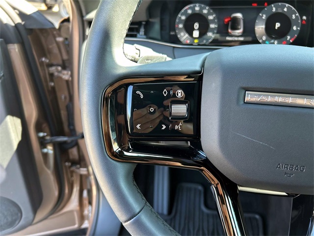 2024 Land Rover Range Rover Evoque Dynamic SE photo 25