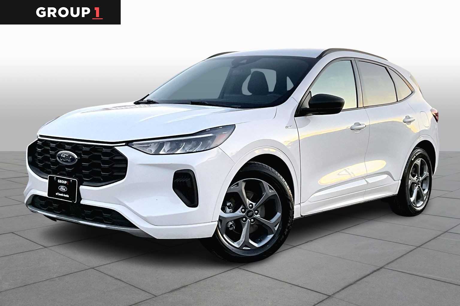 2023 Ford Escape ST-Line's photo