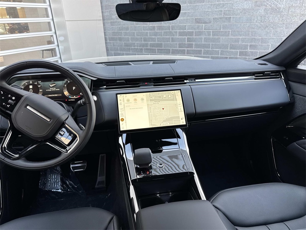 2025 Land Rover Range Rover Sport SE photo 16