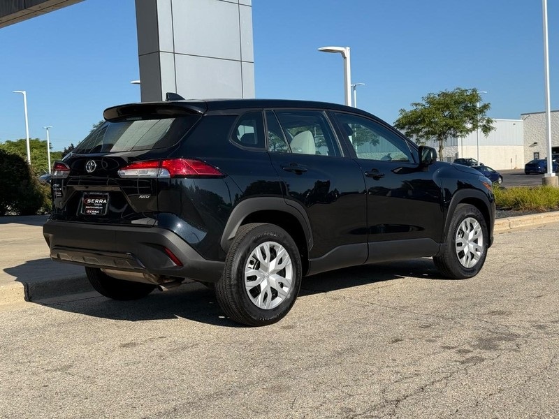 2024 Toyota Corolla Cross L photo 3