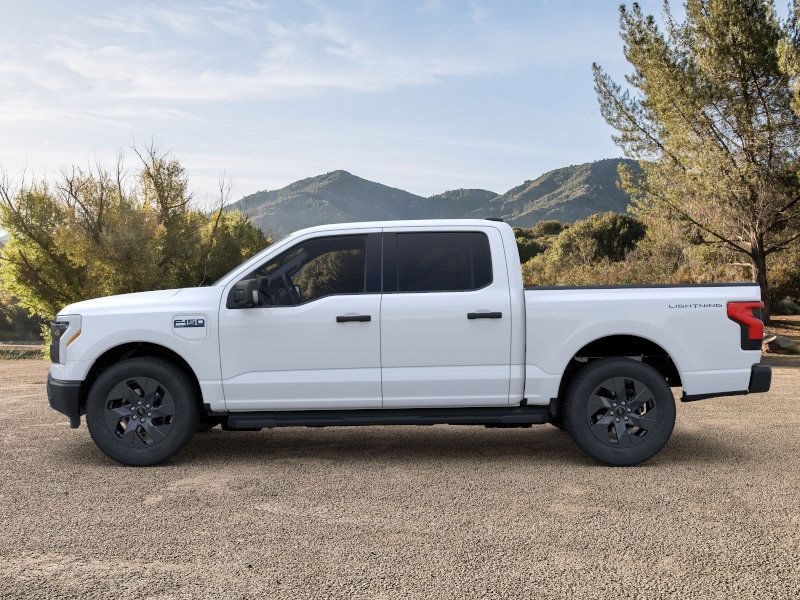 2025 Ford F-150 Lightning photo 4