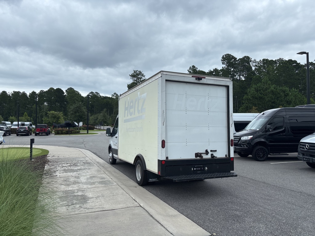 2023 Ford Transit Cutaway photo 4