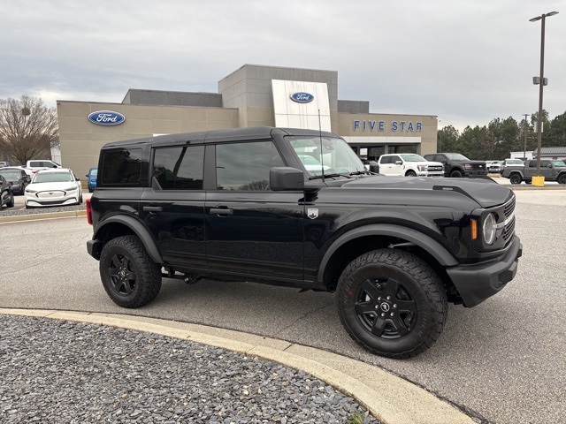2025 Ford Bronco 4-Door Big Bend's photo