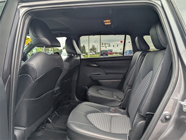 2021 Toyota Highlander XSE photo 13