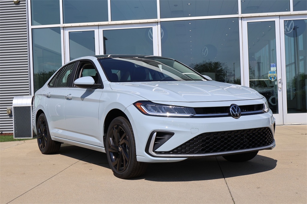 2025 Volkswagen Jetta 1.5T SE photo 2
