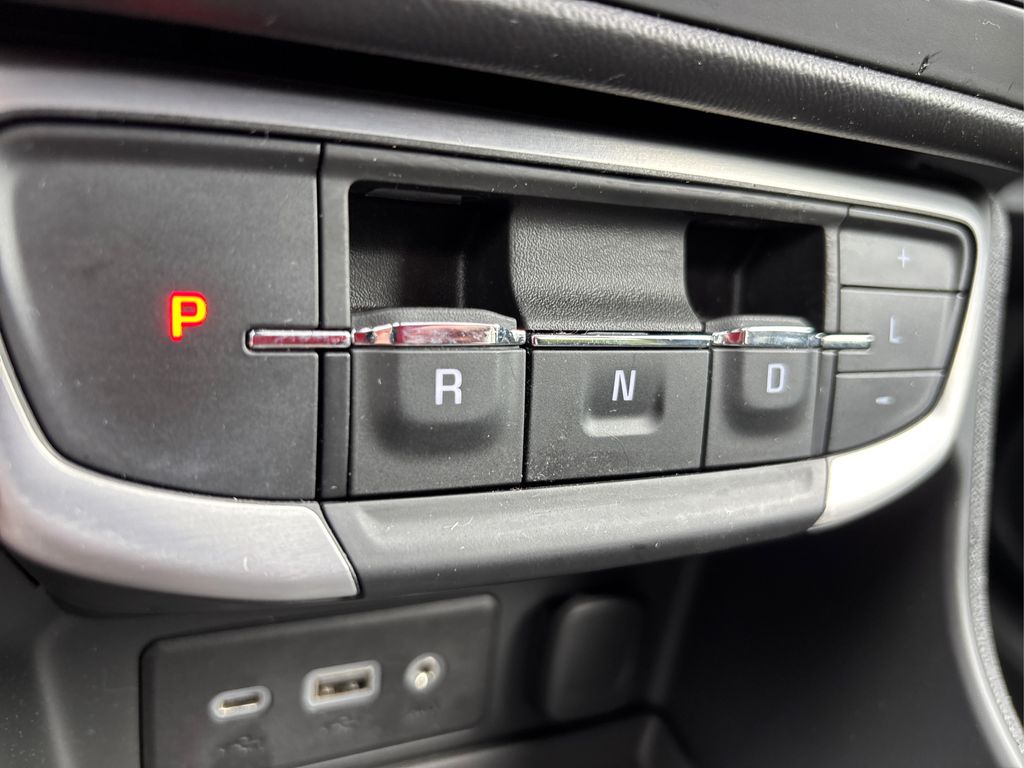 2022 Gmc Terrain SLE photo 27