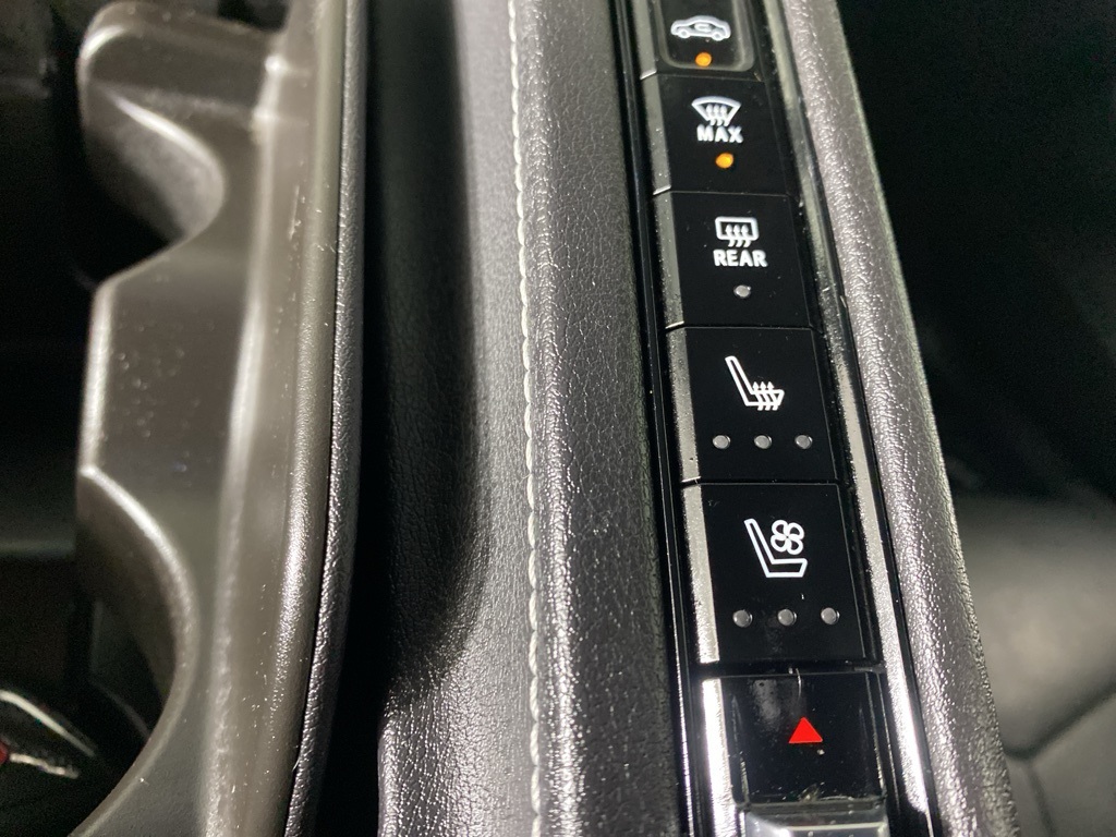 2021 Chevrolet Corvette Stingray 2LT photo 3