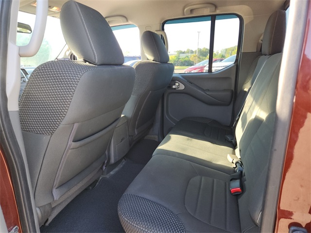 2017 Nissan Frontier Desert Runner photo 12