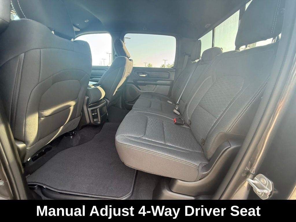 2025 Ram 1500 Tradesman photo 19