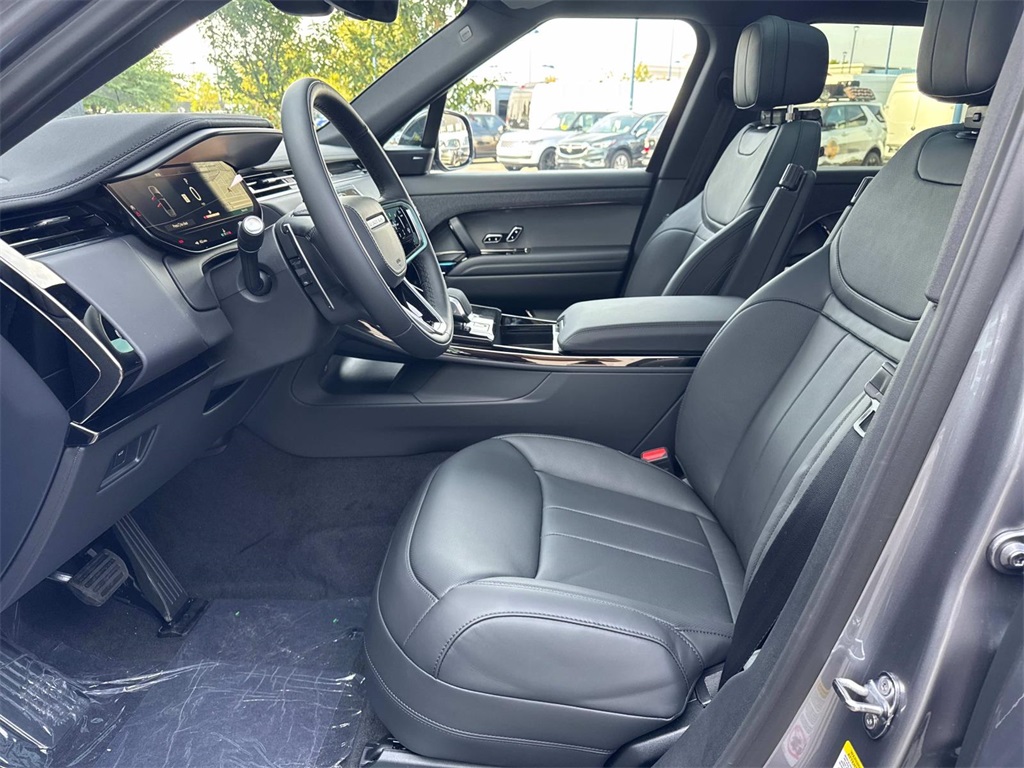 2025 Land Rover Range Rover Sport SE photo 19