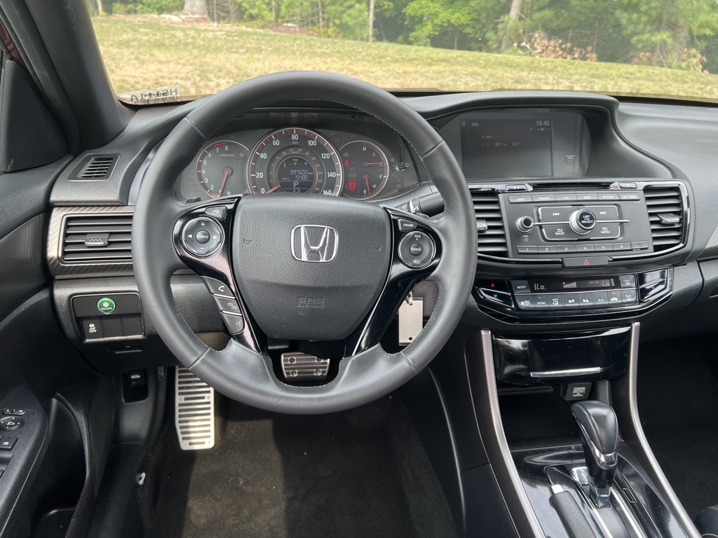 2017 Honda Accord Sport photo 21