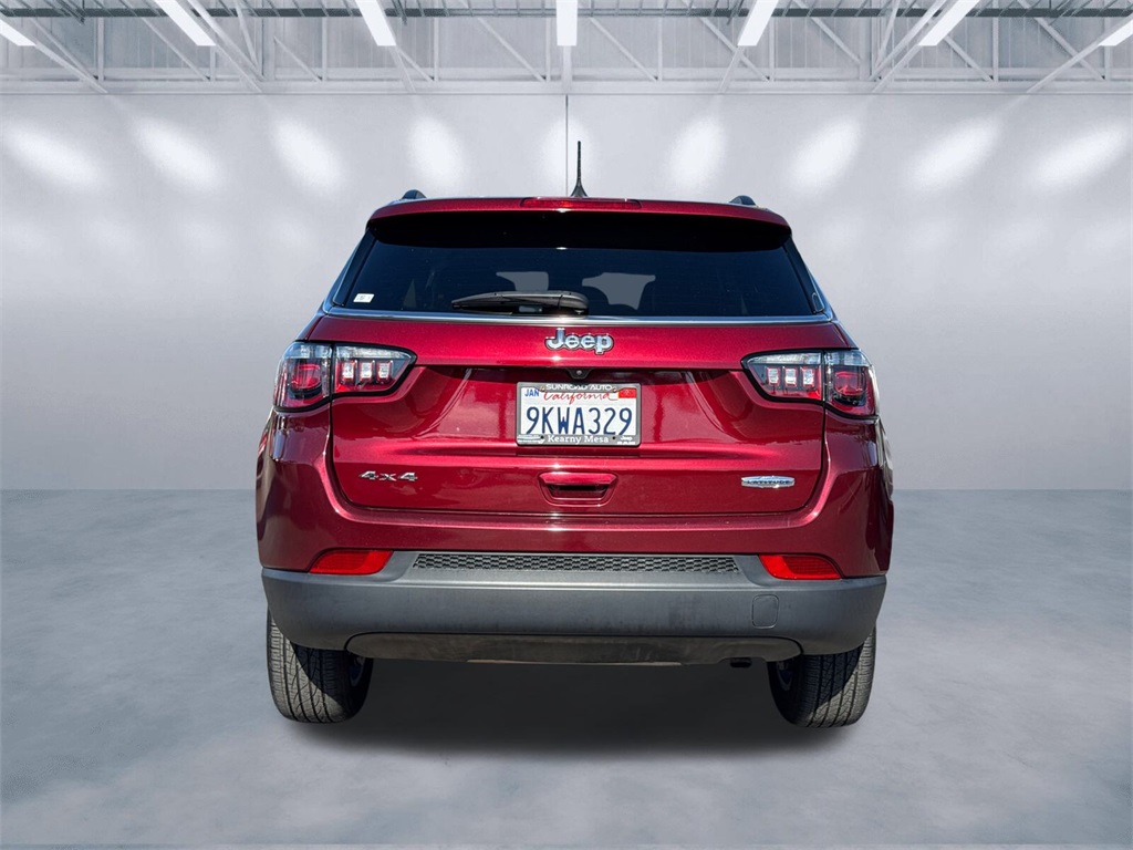 2022 Jeep Compass Latitude photo 4