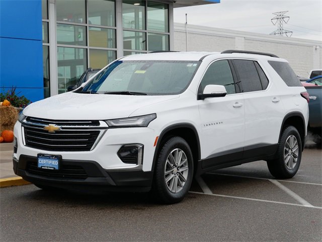 Used 2023 Chevrolet Traverse 3LT with VIN 1GNEVHKWXPJ335432 for sale in Roseville, Minnesota