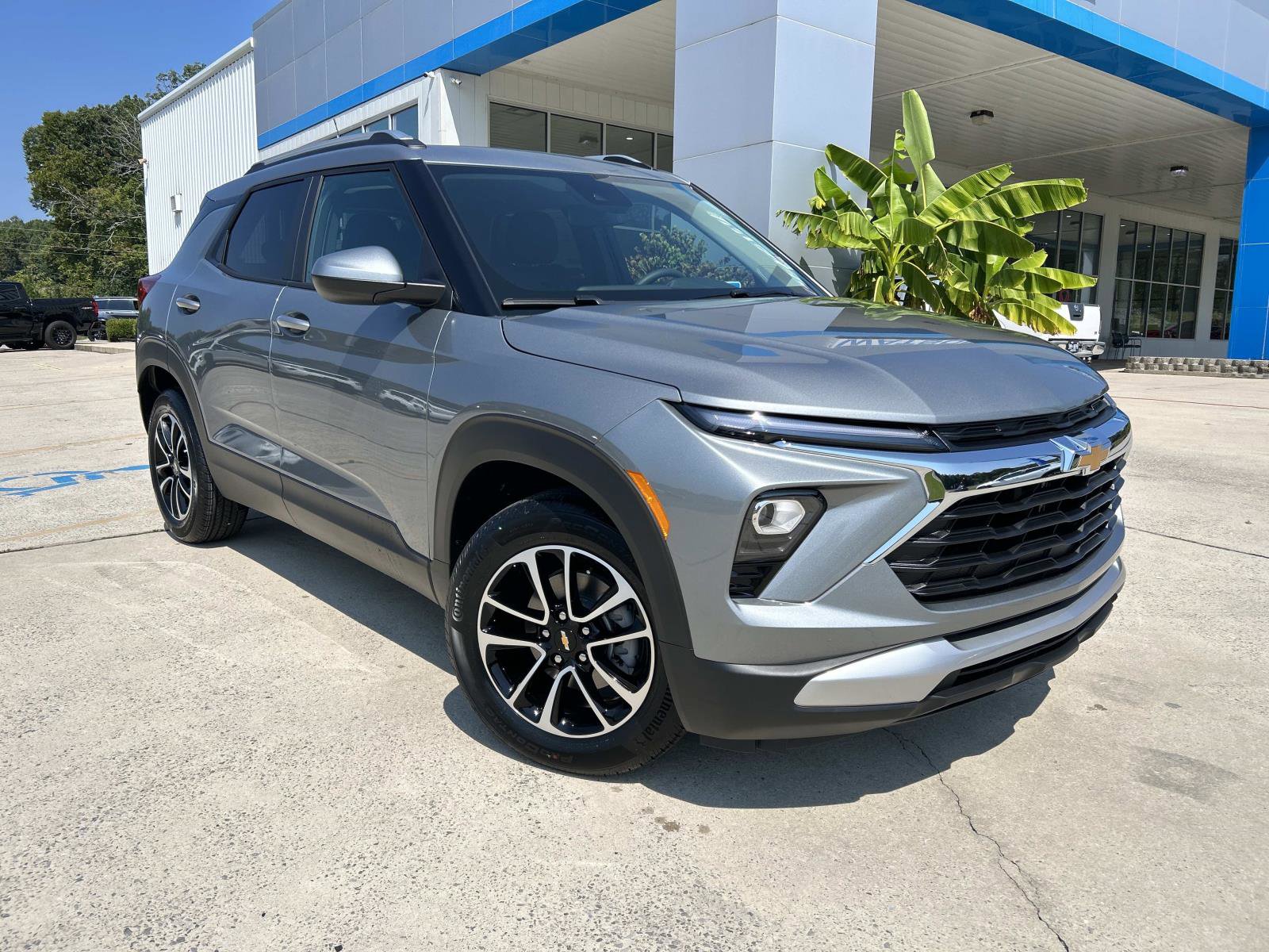 2026 Chevrolet Trailblazer LT photo 2