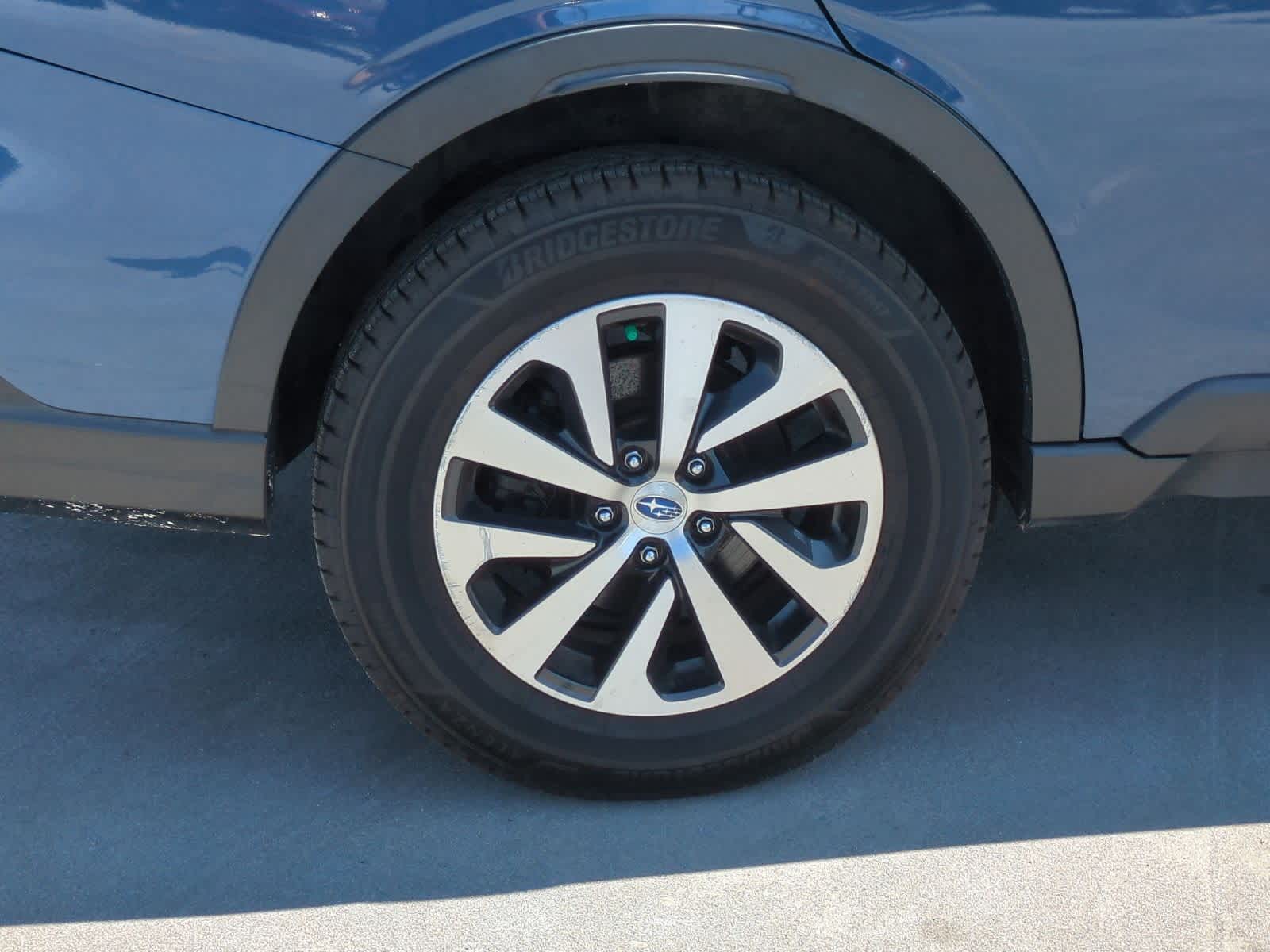 2020 Subaru Outback Premium photo 12