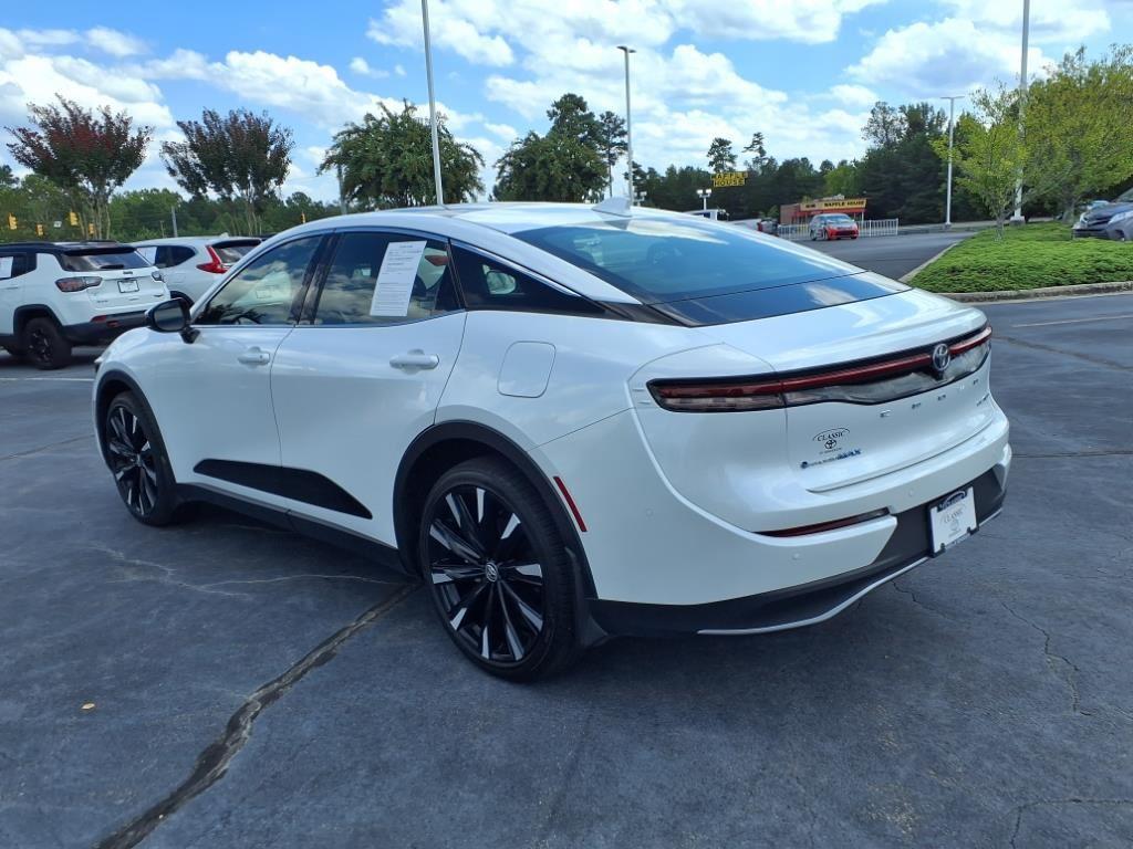 2025 Toyota Crown Platinum photo 3