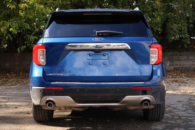 2023 Ford Explorer Limited's photo
